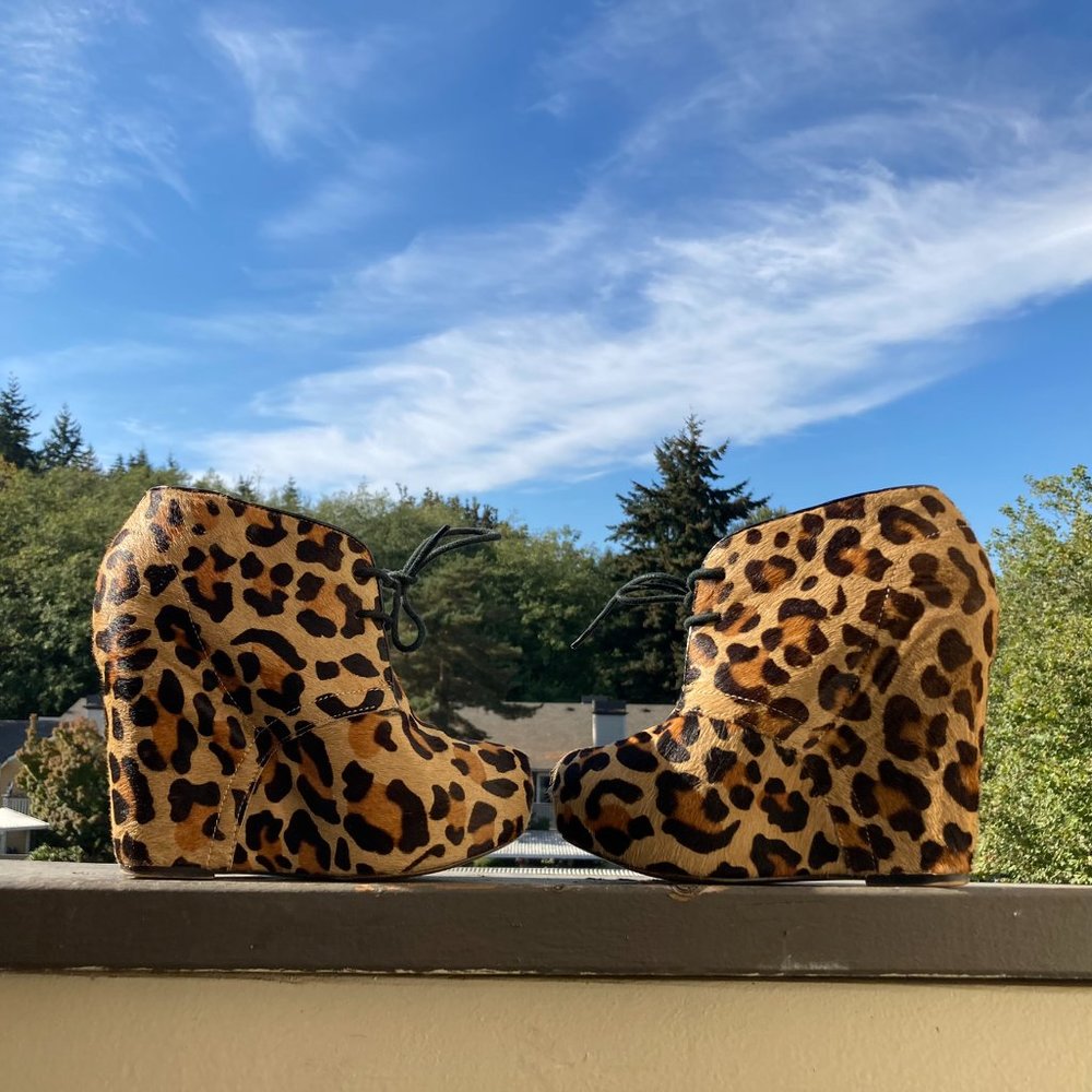 Steve Madden Leopard Lace-Up Booties, Size 8.